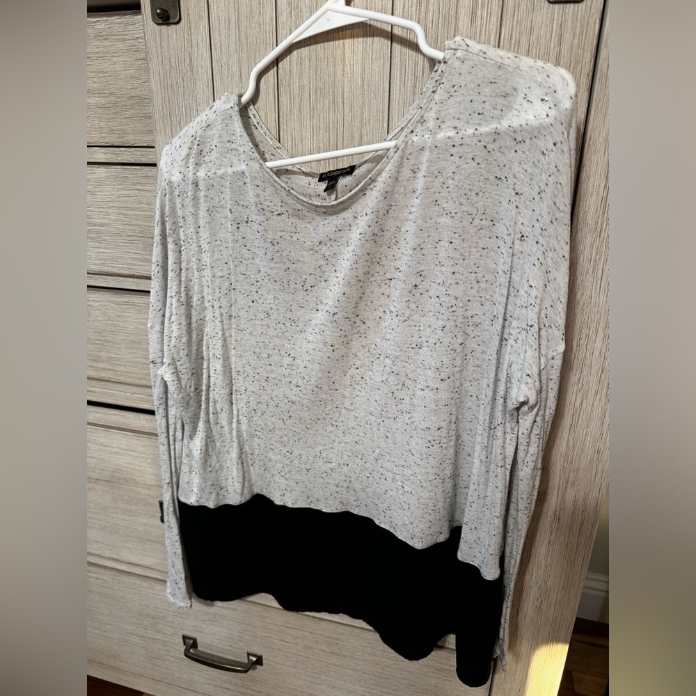 Small Express long sleeve top.